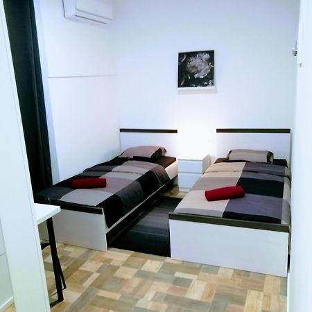 Zpula Center Studio Apartments Exterior photo