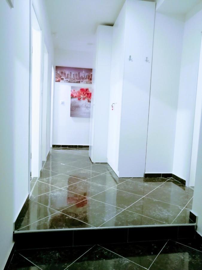 Zpula Center Studio Apartments Exterior photo